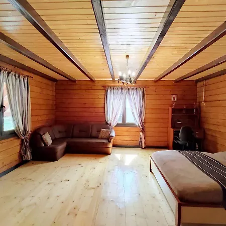 Synyak Guest House *